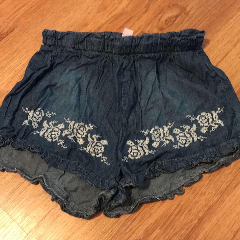 jean flowy shorts with detailing